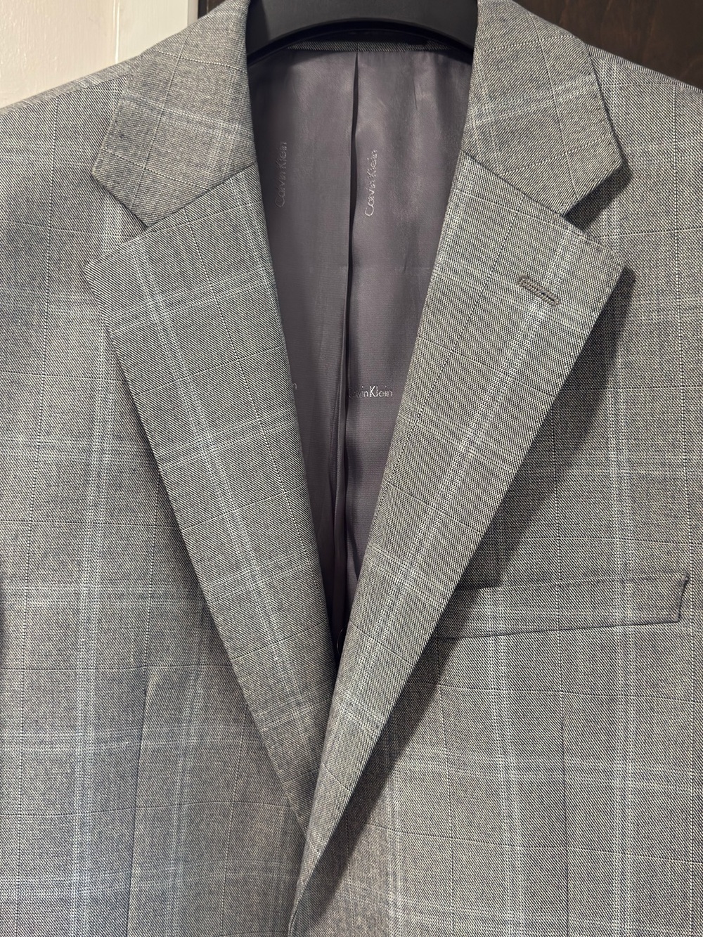 Calvin Klein Light Gray Windowpane Plaid Sport Coat - Picture 1 of 10